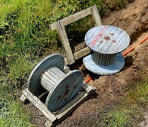 Wooden cable reels 1:160