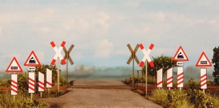 German railway crossing signs (H0)